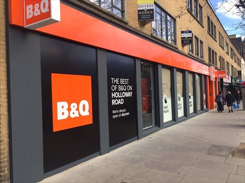 B&Q Celebrates Double High Street Express Stores Openings